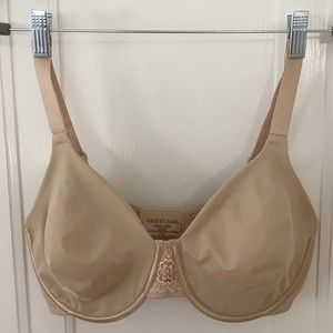 Vanity Fair bra 36DD, only worn once.